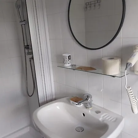 Nadira Lägenhetshotell