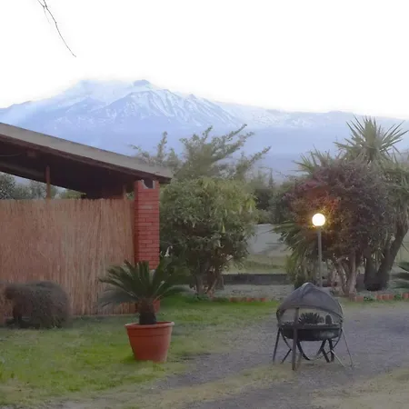 מלון דירות Nadira גיארדיני נאקסוס