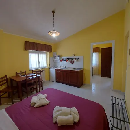 Nadira מלון דירות גיארדיני נאקסוס