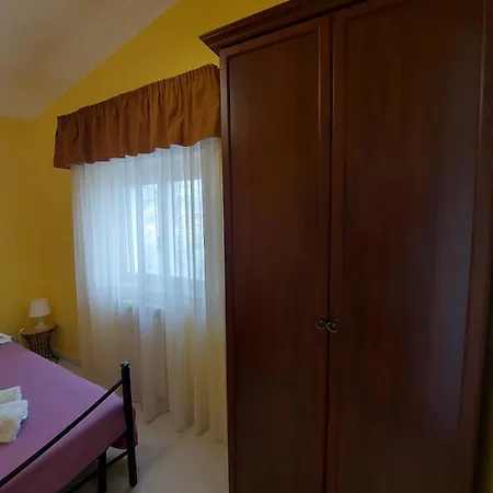 Lägenhetshotell Nadira Giardini Naxos