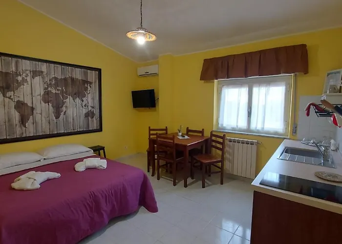 Nadira גיארדיני נאקסוס