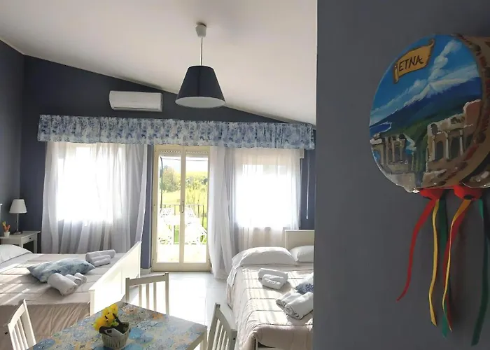 Nadira 4* גיארדיני נאקסוס