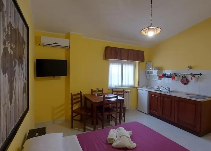 Nadira גיארדיני נאקסוס